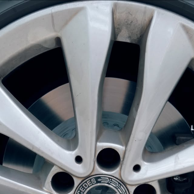Mercedes-Benz C180 wheel and brake area during workshop work