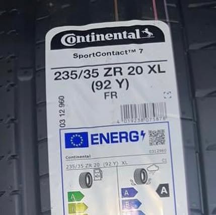Continental SportContact 7 tyre label for a Porsche Cayman GTS